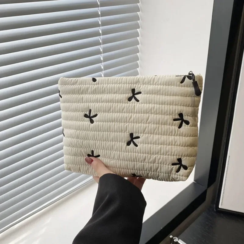 Borsa per il Trucco Carina con - Embroidery Bag recensione e prezzo